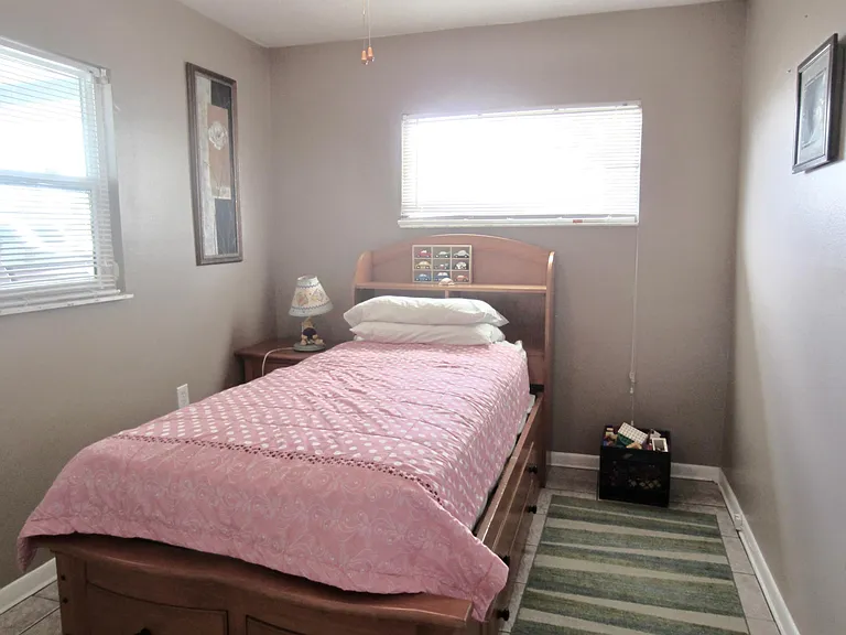 4512 Floramar Ter — Photo 24