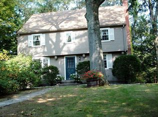 39 Outlook Rd, Wakefield, MA 01880