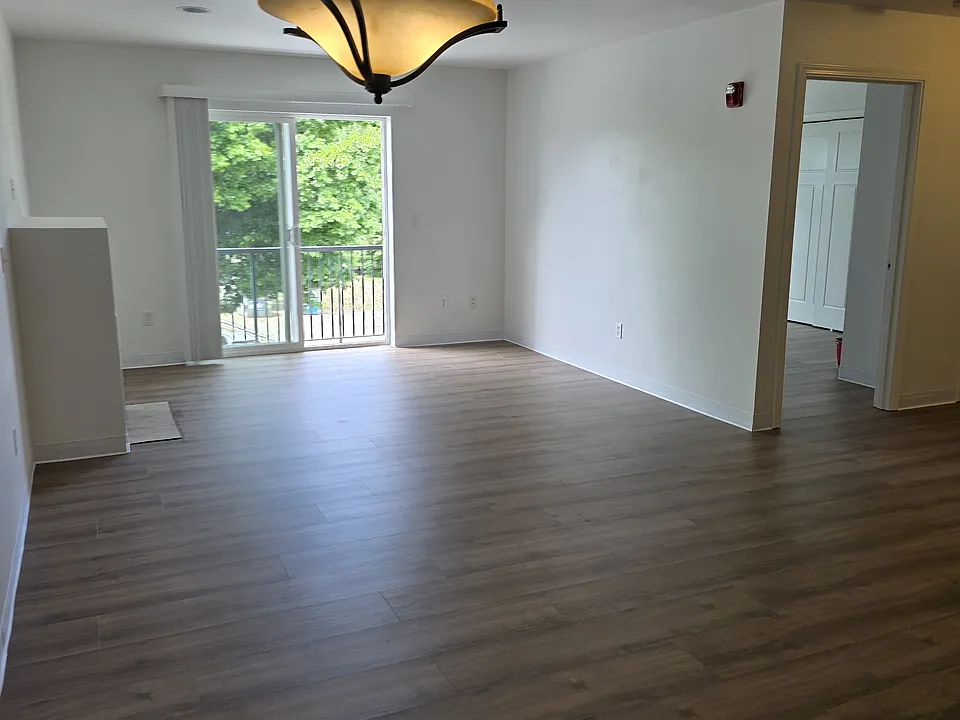 108 Factory Ave N #3C