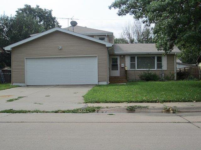 2nd image of 407 E 20th St