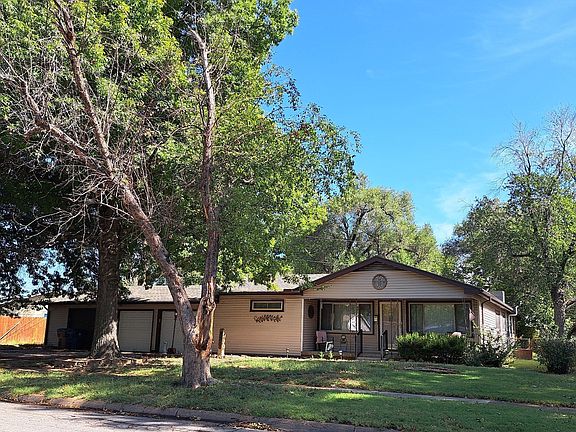 2nd image of 724 N Abilene Ave