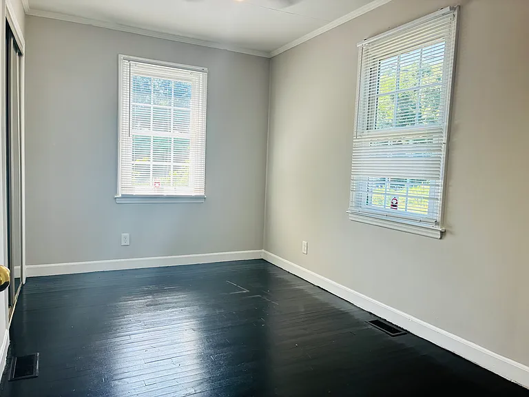 419 N Broad St — Photo 17