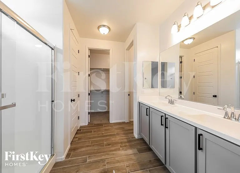 18530 W Robin Ln — Photo 10