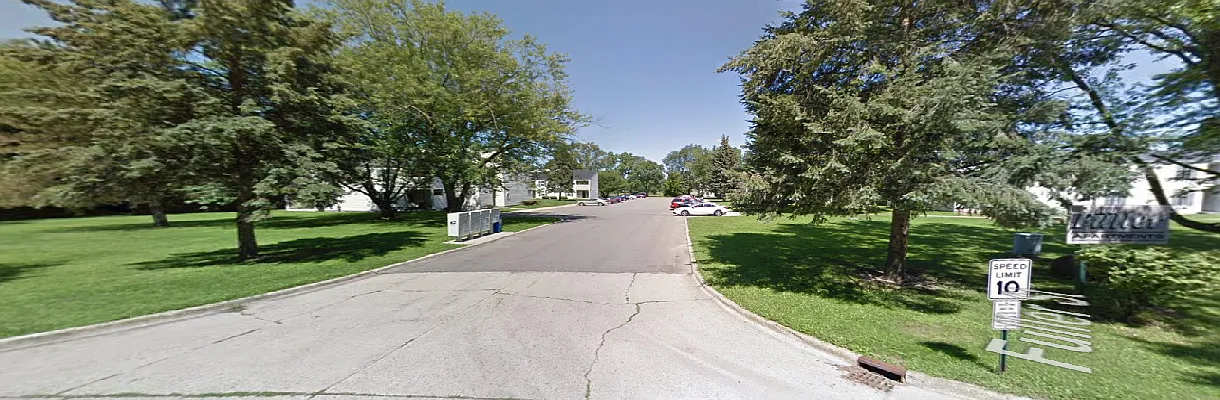 400 Fuller Apartments — Photo 1