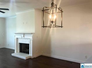 970 Lennox Blvd, Vestavia Hills, AL 35216