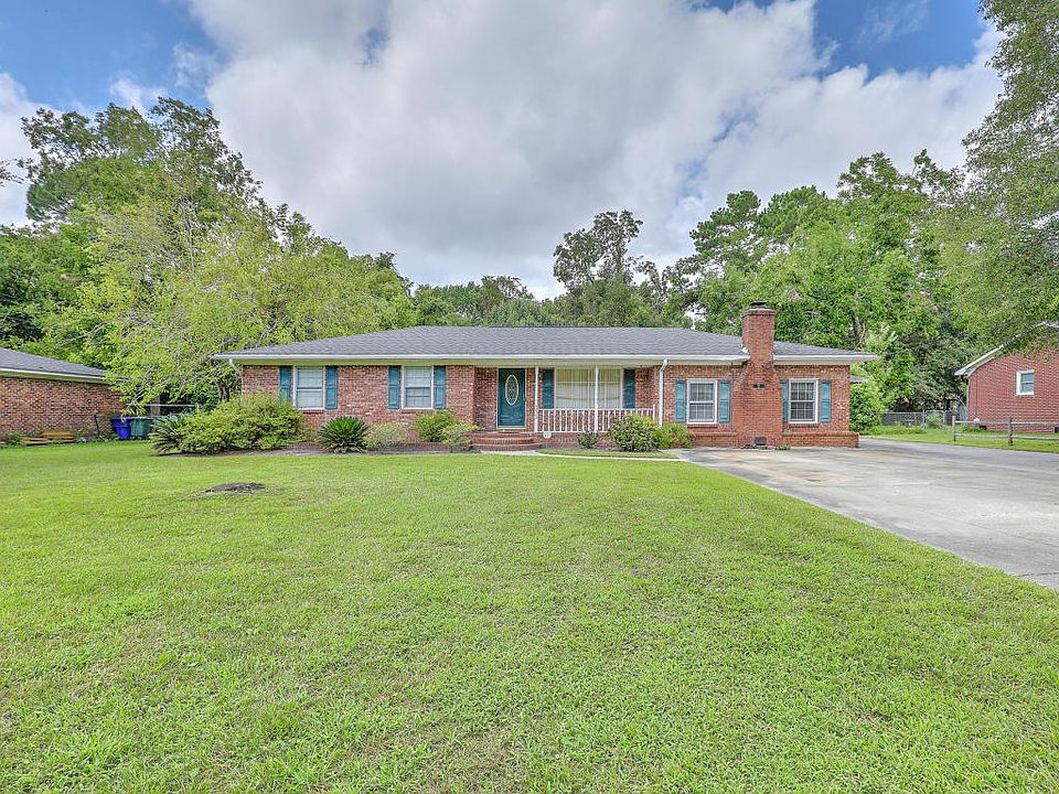 2nd image of 335 Huntley Dr