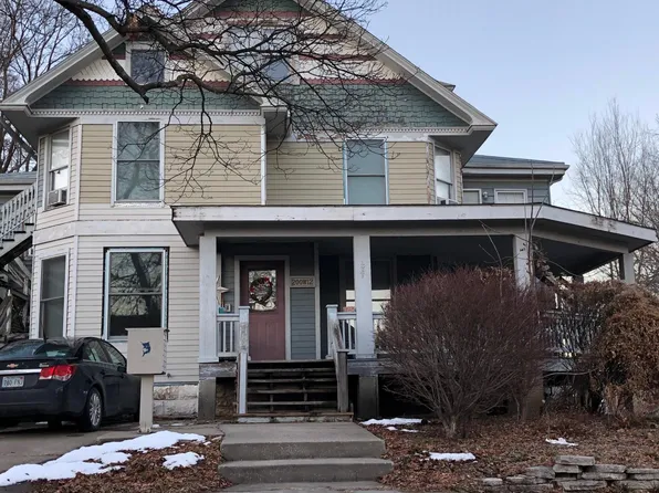 200 W 12th St, Lawrence, KS 66044