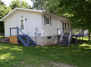 333 7th St, Mineral Point, WI 53565