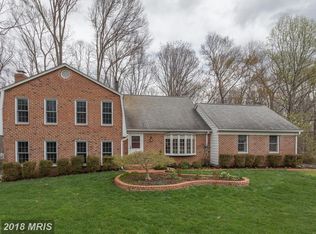 5179 Dungannon Rd, Fairfax, VA 22030