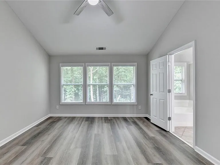 2208 Staunton Dr — Photo 30