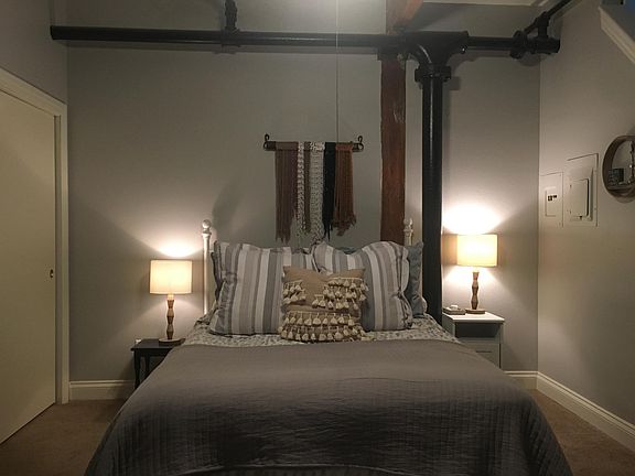 5th image of 308 W 8th St APT 505