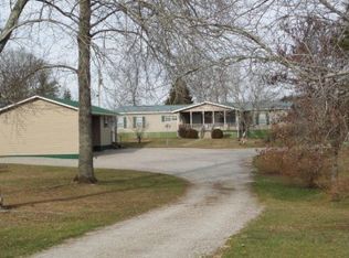 1224 Burrville Rd, Sunbright, TN 37872