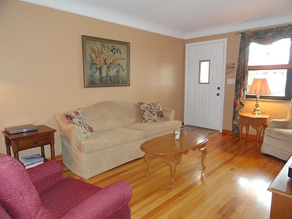 3rd image of 3628 Sandralin Dr
