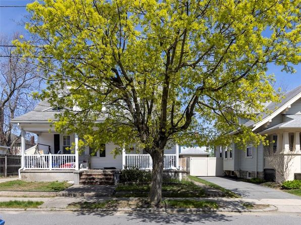 83 Eldridge St, Cranston, RI 02910