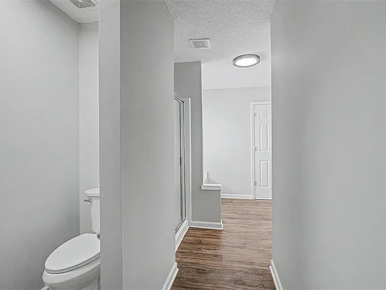 400 Stambridge Ct — Photo 32