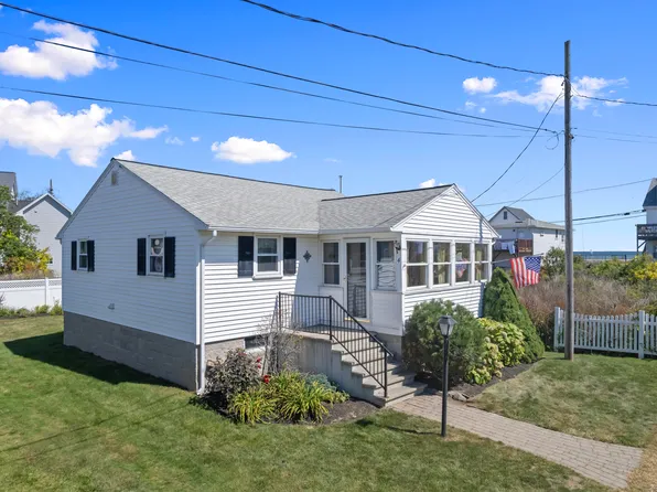 4 Tralee Road, York, ME 03909