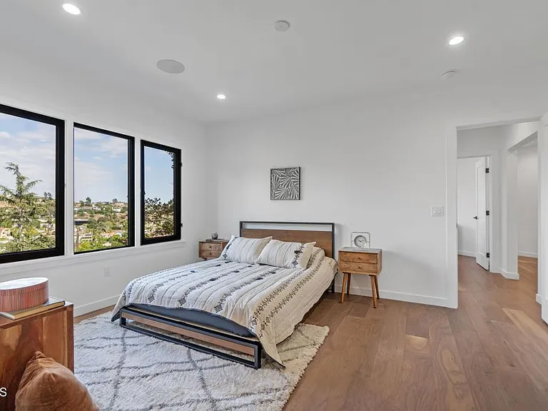 4480 Sunnycrest Dr — Photo 16