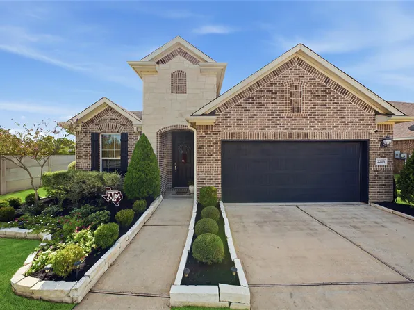 2203 Orono Landing Ln, Pearland, TX 77089