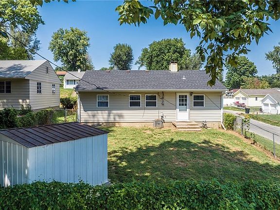 5th image of 3148 Hawthorne Dr