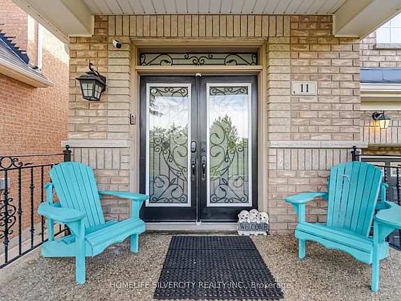5th image of 11 Swales Cres