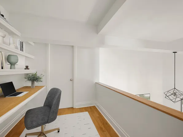 421 Hudson Street image 7 of 8