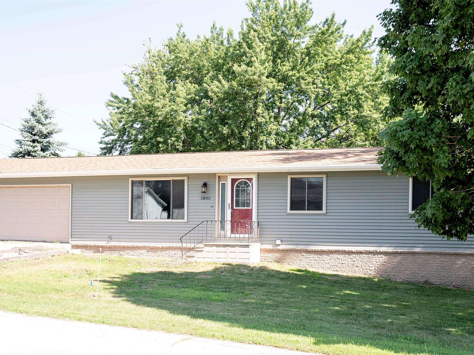 1805 18th St, Emmetsburg, IA 50536 Zillow