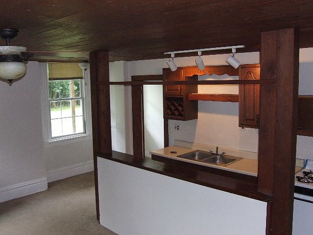 2nd image of 2312 Middle Rd APT A