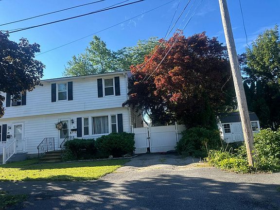 2nd image of 89 Crest Cir