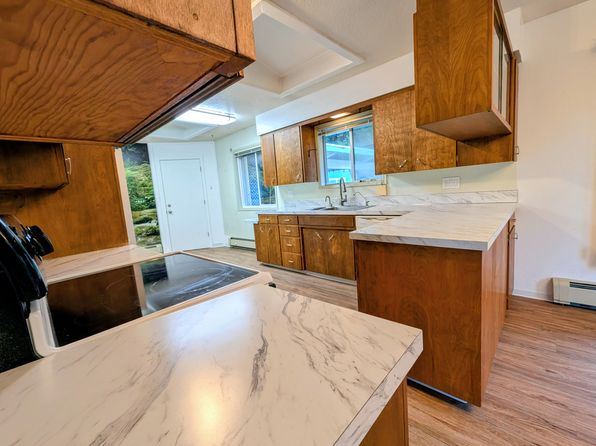 2575 Yew Street Rd #1