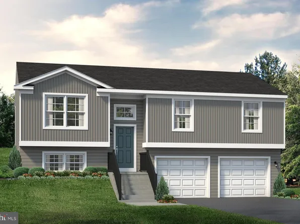 81 Hillside Dr, Lewistown, PA 17044