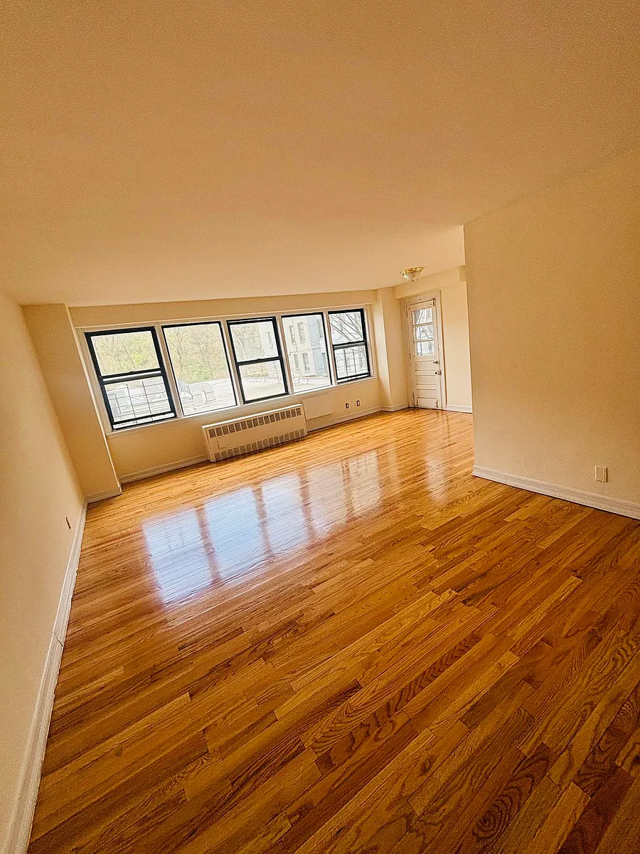 Building Photo - 179 Bennett Ave #1B