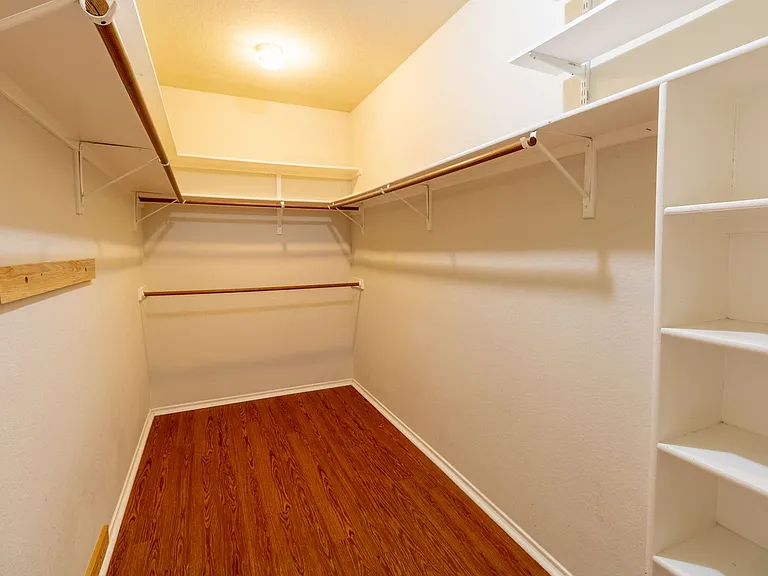 8209 Forest Heights Ln — Photo 31