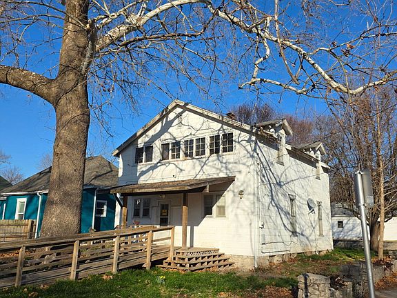 3rd image of 855 S Broadway Avenue