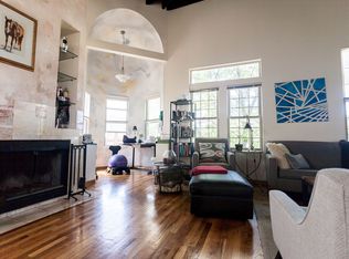 901 N Winchester Ave APT 3F, Chicago, IL 60622