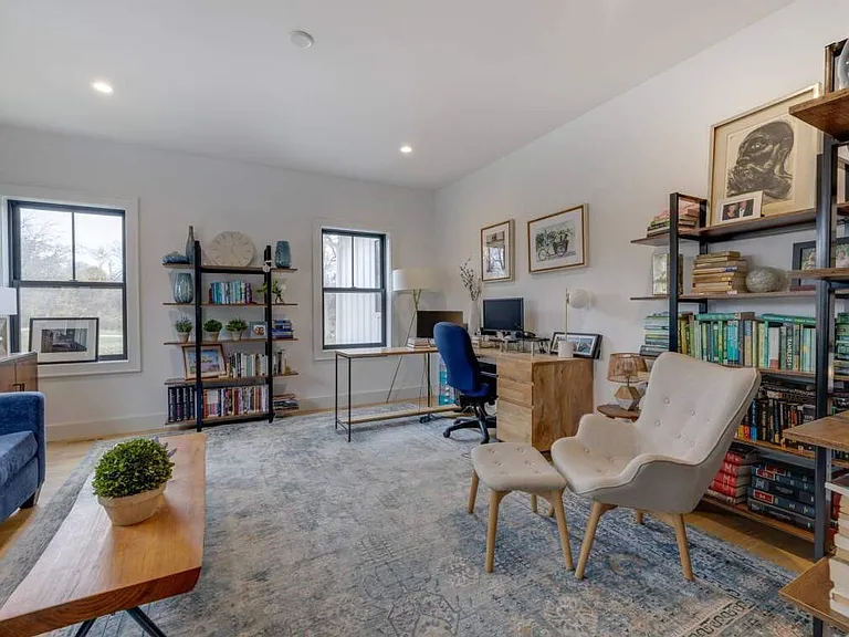 13 Brander Pkwy — Photo 17