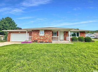 102 Mary Pl, East Peoria, IL 61611