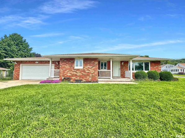 102 Mary Pl, East Peoria, IL 61611