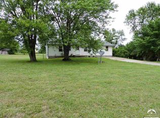 16742 Cantrell Rd, Bonner Springs, KS 66012