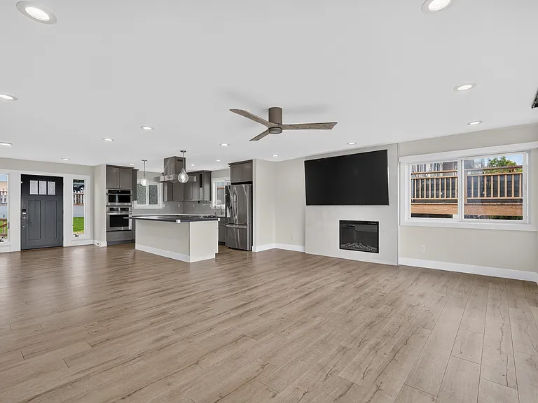 2517 Read Ave — Photo 2