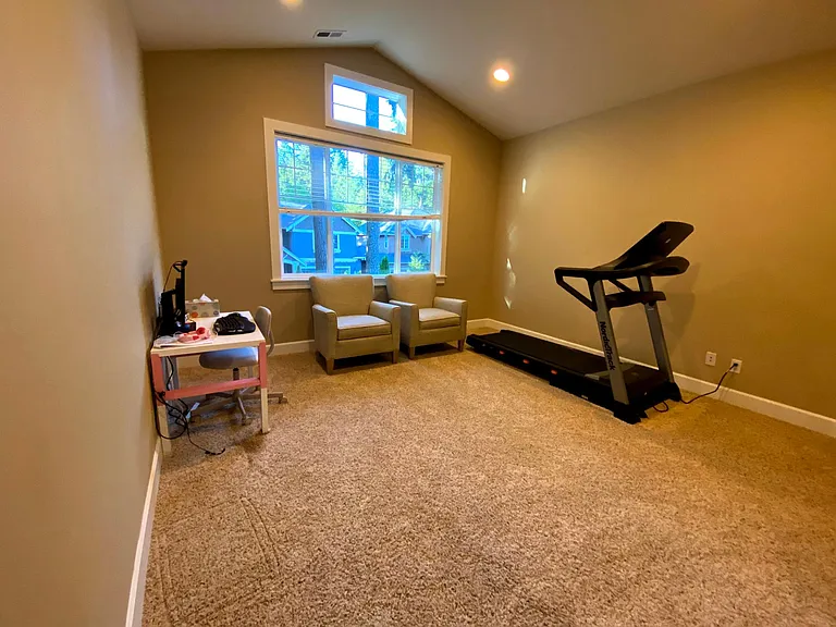 Bedroom #4 (bonus/media)
