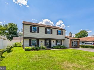 40 Maplewick Ln, Willingboro, NJ 08046
