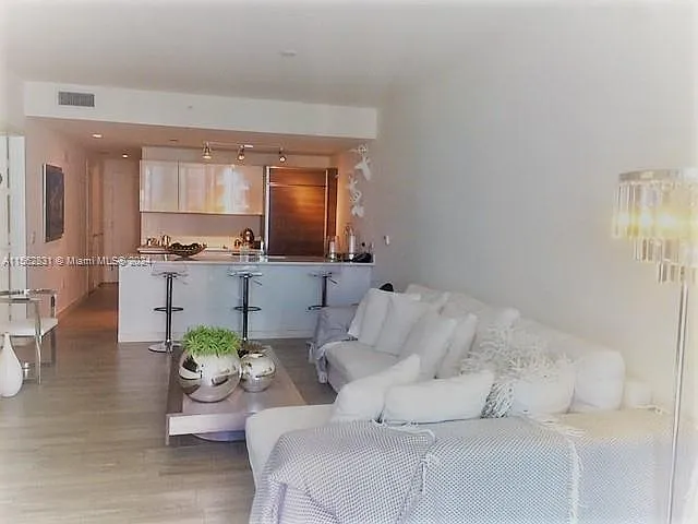 1100 S Miami Ave #1411 — Photo 6