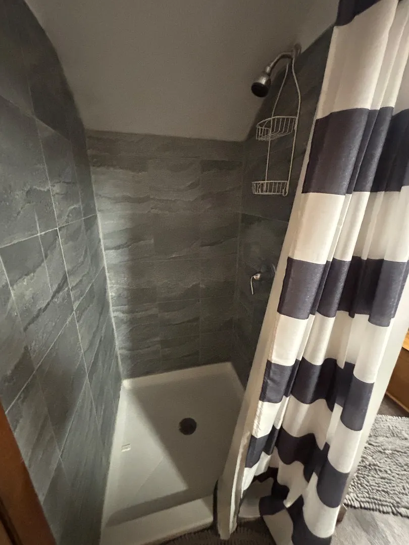 404 S Franklin St - Apartment 5 — Photo 3