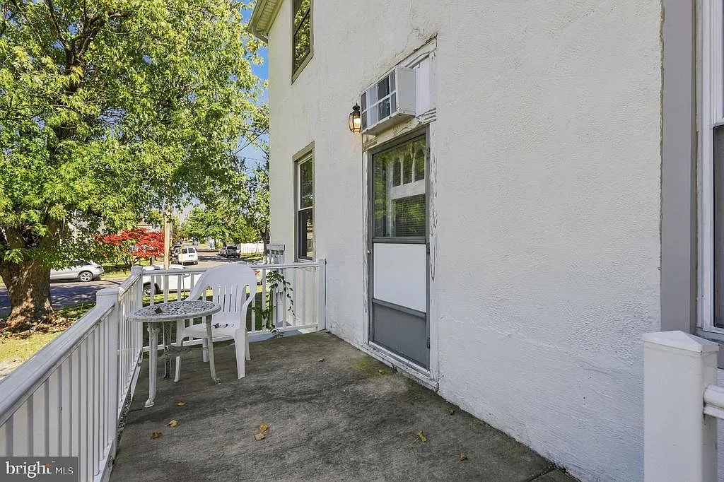 1 bed, 1.0 bath, 988 sqft, $1,800 — Photo 4