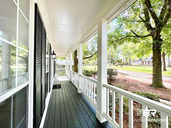 5th image of 146 Bay View Dr