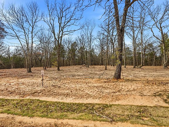 2nd image of 28 White Tail Way