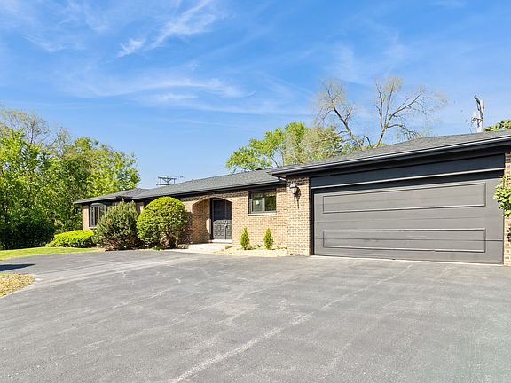 3rd image of 26 Marina Dr