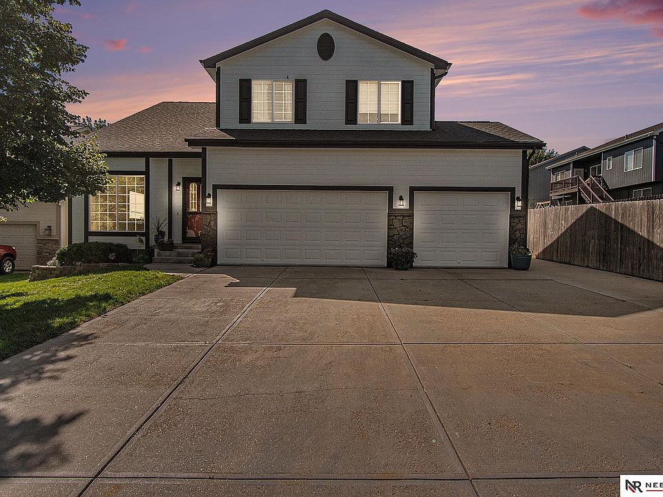 1st image of 6708 S 187th Ave