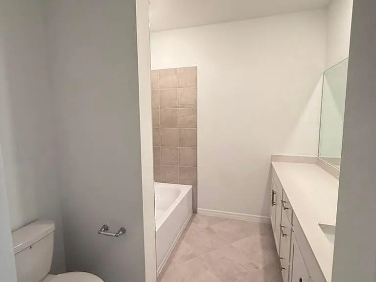 14804 Bluewater Rd — Photo 18