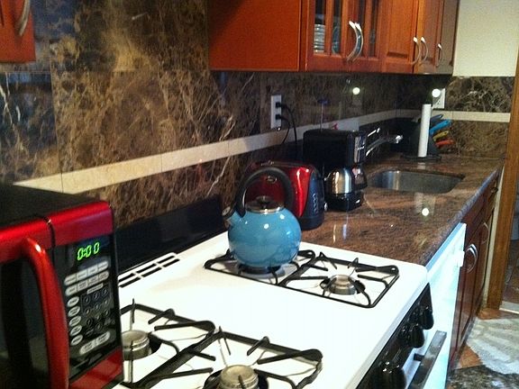 2nd image of 126 E 7th St #5BE
